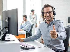 The Power of Positivity: How a Smile Transforms Customer Service Experiences